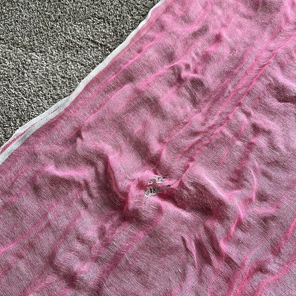 PINK Wide Scarf - Picture 2 of 3